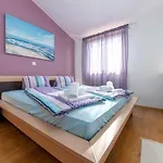Mia & Iva For 6 2 People Near With Private Pool & Kids Playground - Pet Friendly Poreč