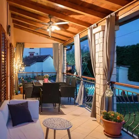Mia & Iva For 6 2 People Near With Private Pool & Kids Playground - Pet Friendly * Porec
